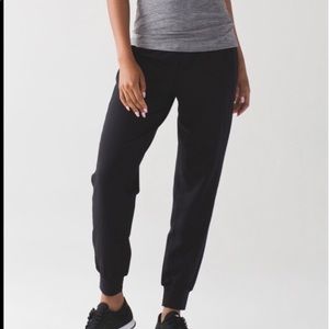 Lululemon ceremony sweatpants jogger size 6 black